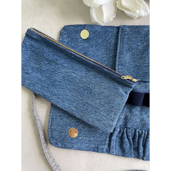 Vintage Denim Makeup Organizer Bag With 4 Makeup Brush Holder Wrap-Around Strap - Picture 10 of 12